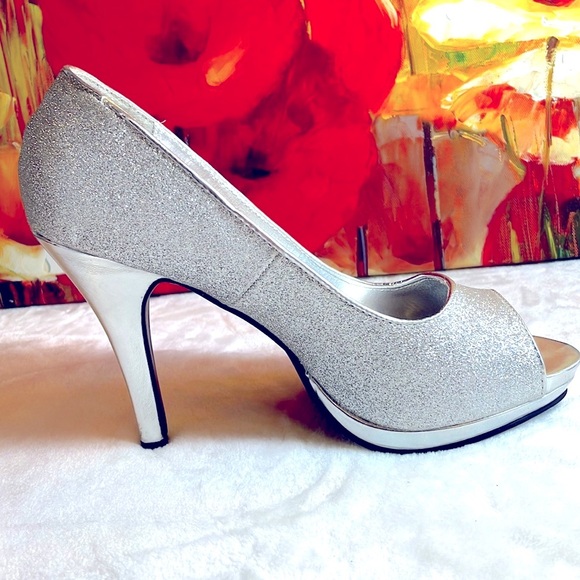 Rampage silver glitter peep toe platform heels size 9 - Picture 3 of 5